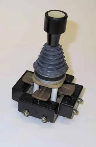 ПК12-21-822-54УХЛ3 переключатель фото 2